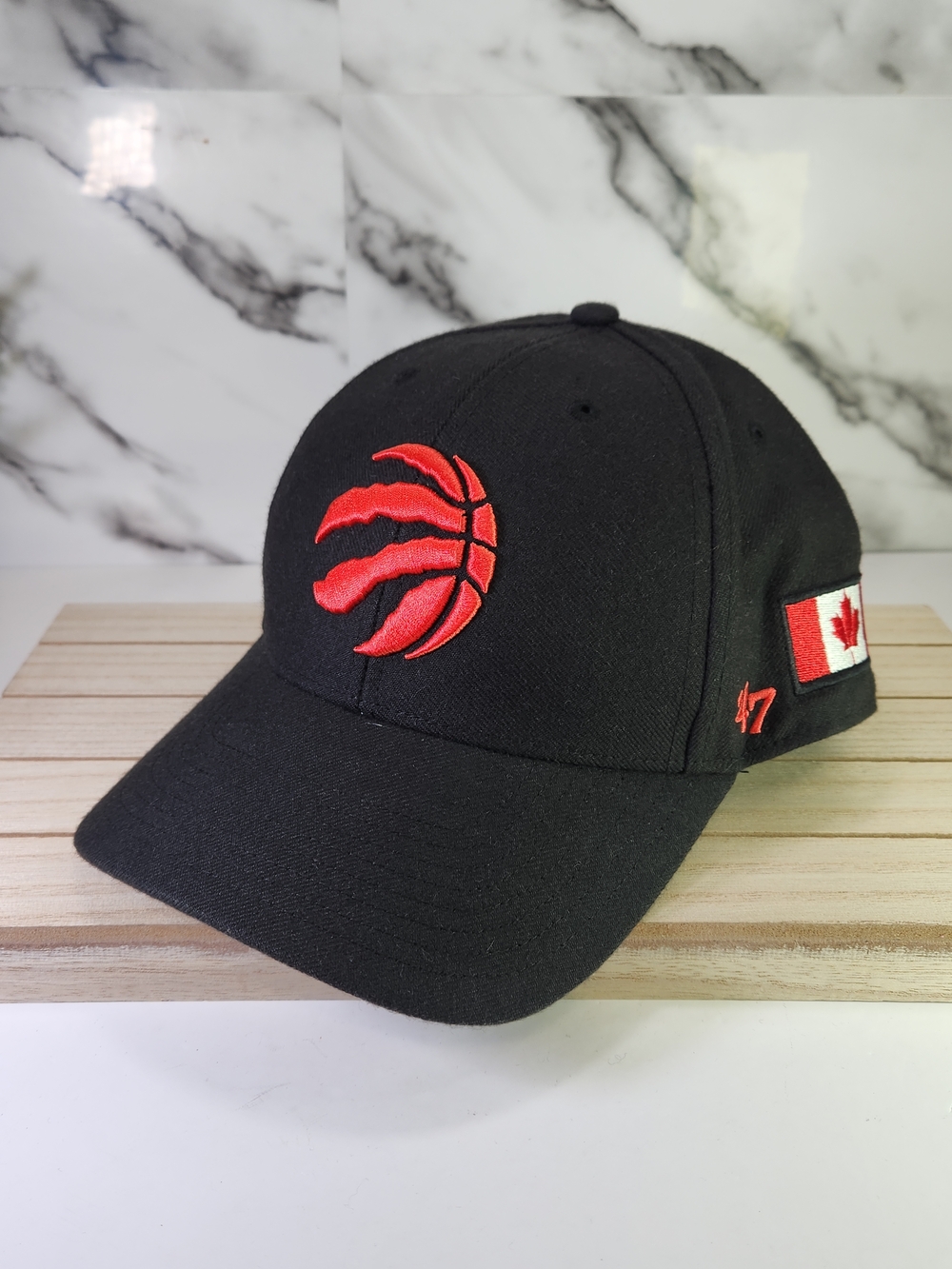 Tornto RaptorsBlack Baseball Cap with Canadian Flag. Adjustable. Unisex